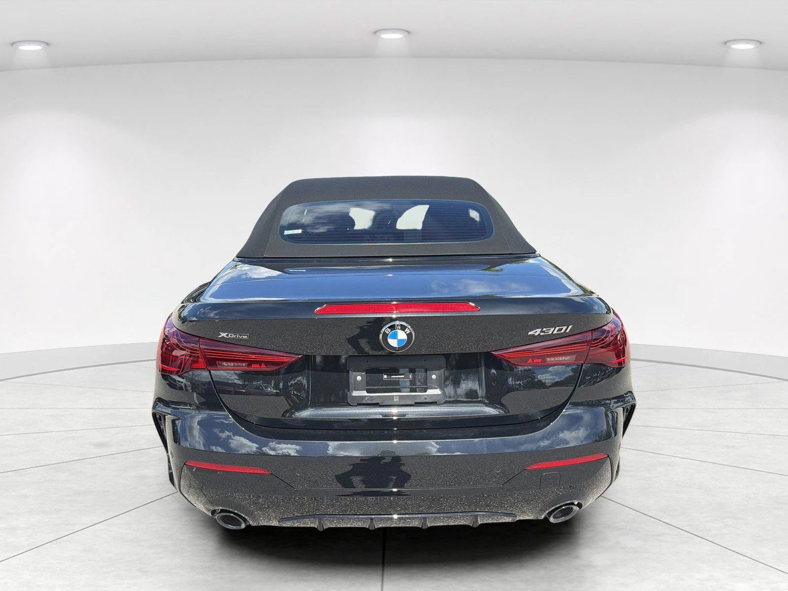 Used 2026 Black Sapphire Metallic BMW 430i xDrive image 5