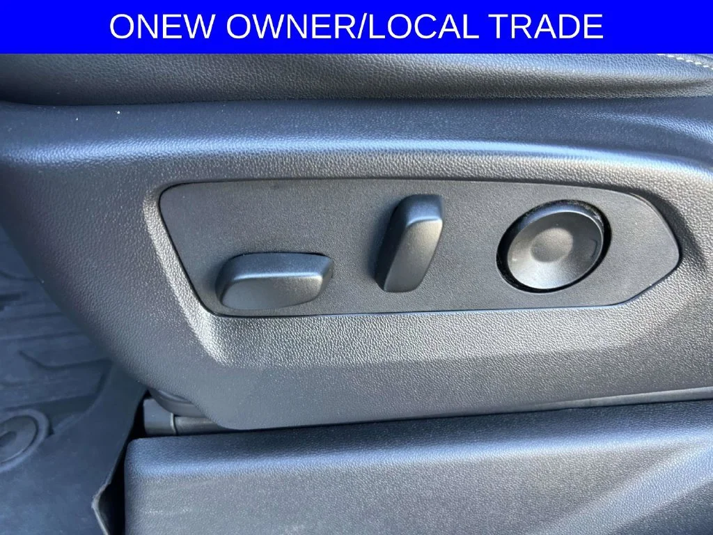 Used 2024 Volcanic Red Tintcoat GMC SLT image 17