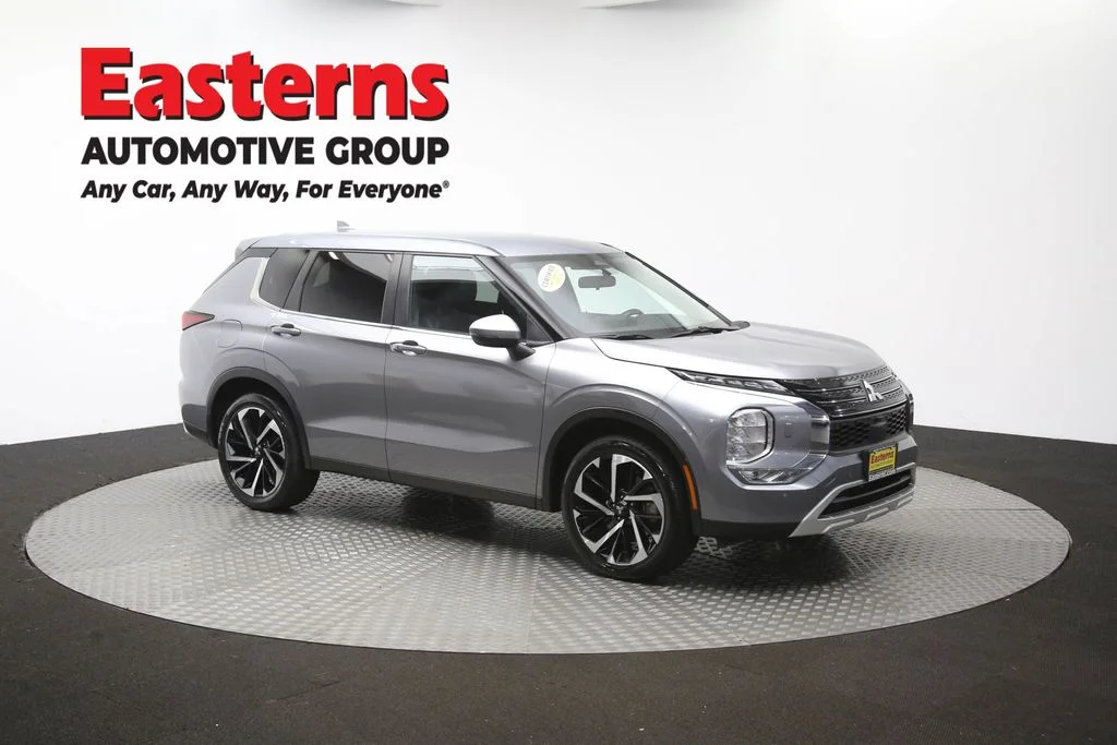 Used 2024 Gray Mitsubishi SE image 49