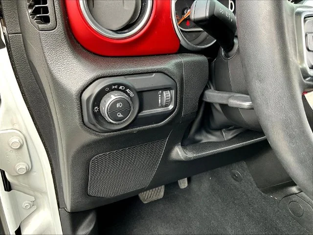 Used 2023 White Jeep Rubicon image 27