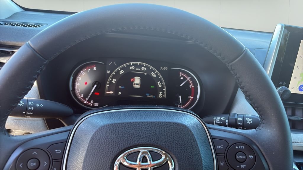 Used 2023 White Toyota XLE image 10