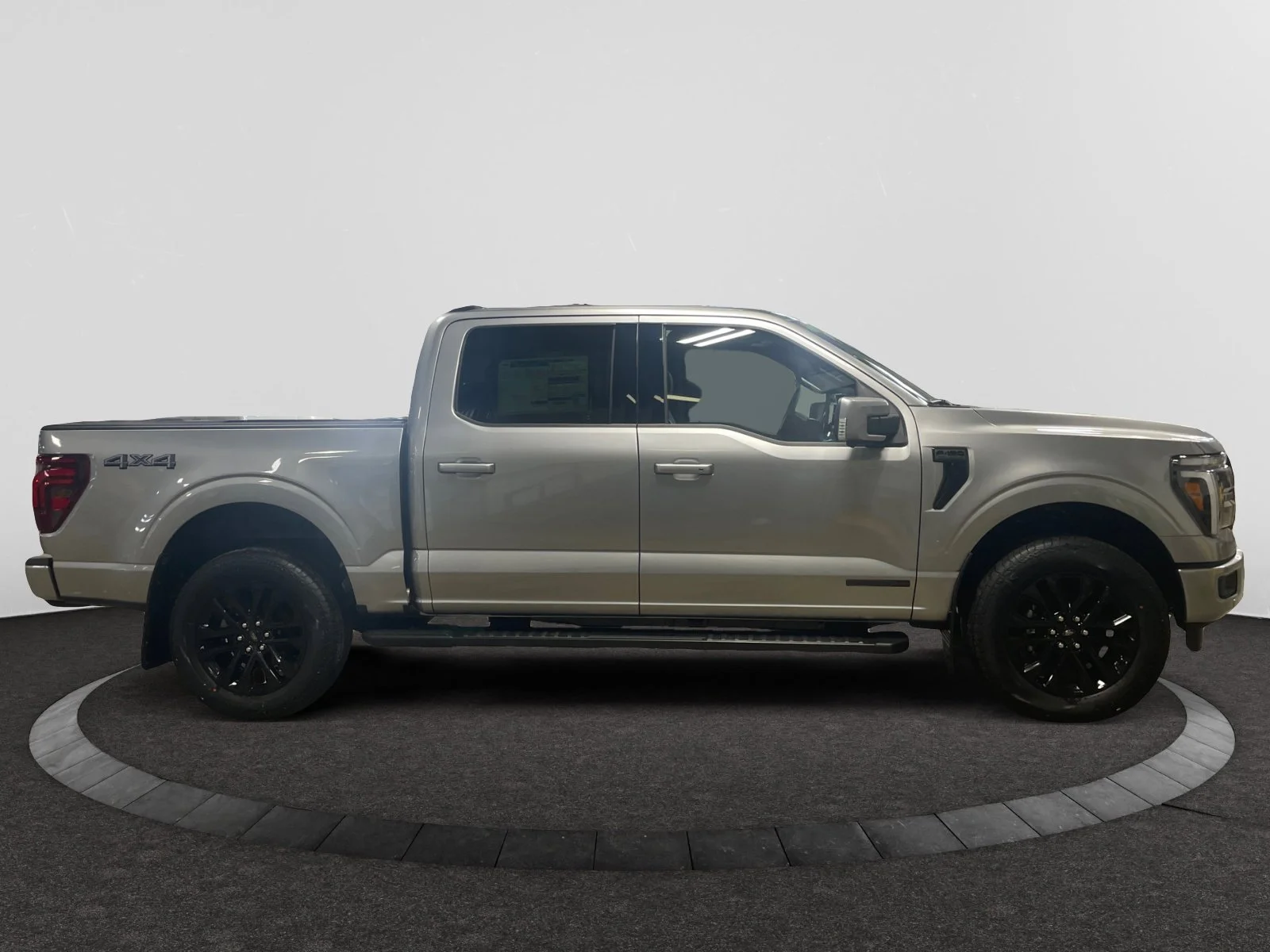 New 2026 Iconic Silver Metallic Ford Lariat image 6