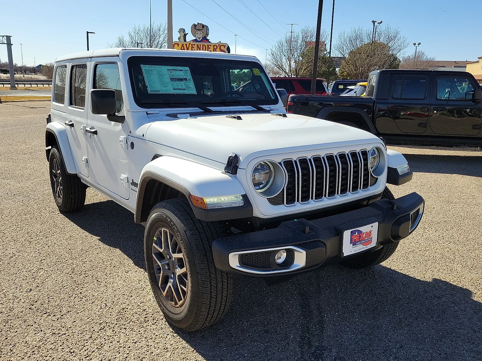 New 2026 PW7 Bright Whit Jeep 4-DOOR SAHARA image 6