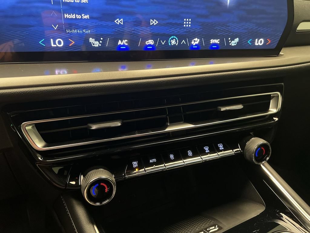 2026 Chevrolet Traverse LT - Photo 18