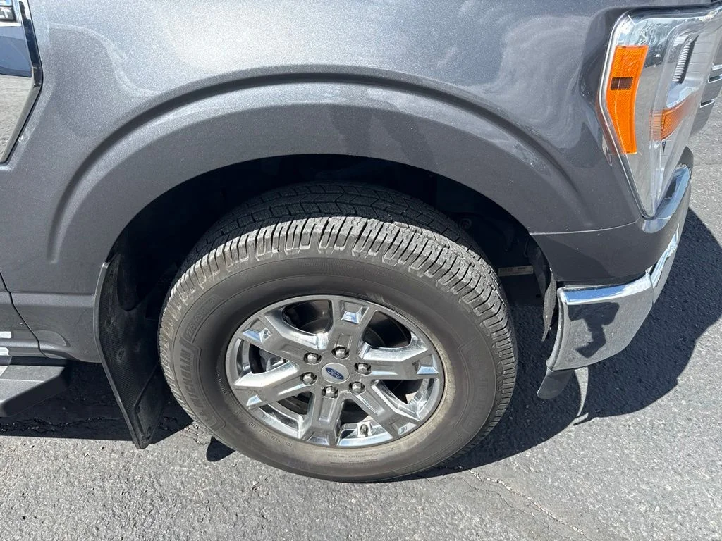 Used 2021 Gray Ford XLT image 2