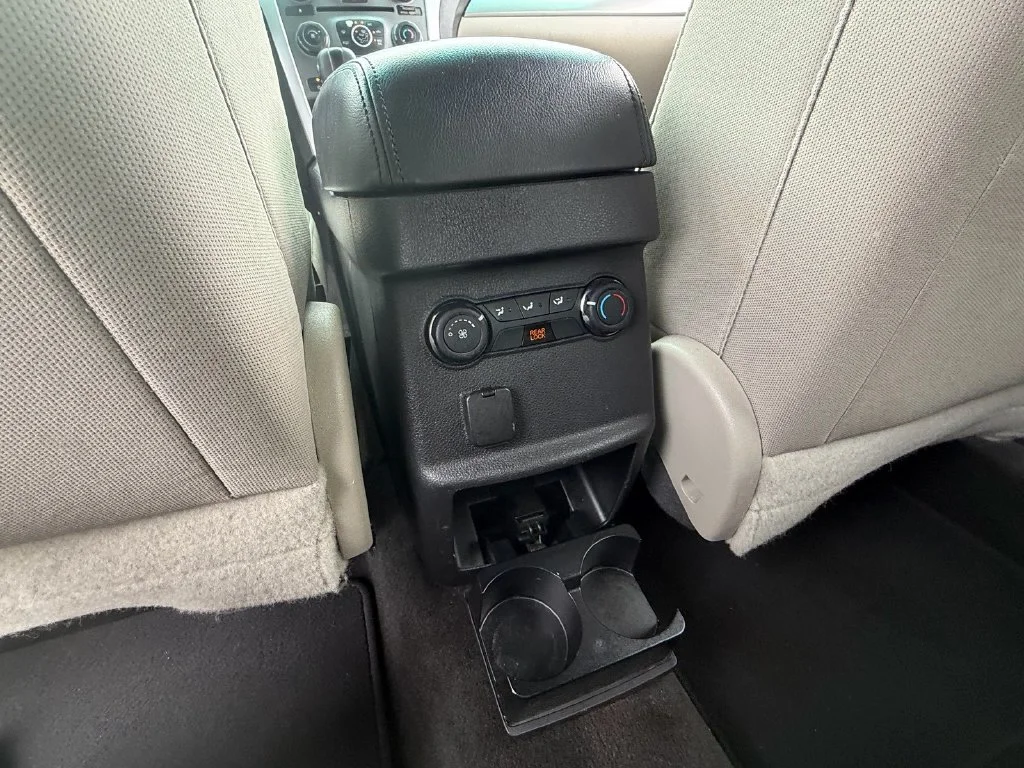 Used 2012 Blue Ford Base image 13