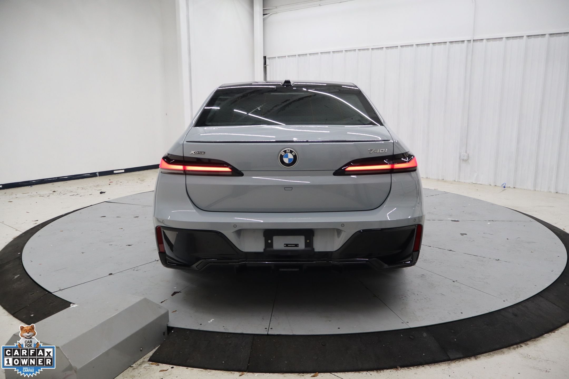 Used 2026 Black BMW 740i xDrive image 4