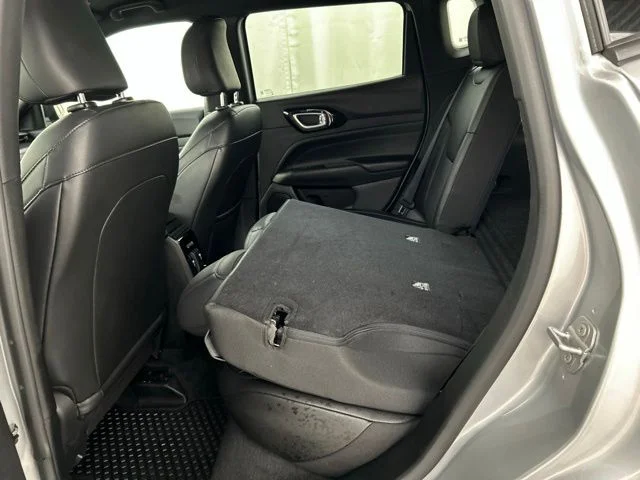 Used 2025 Silver Jeep Latitude image 24