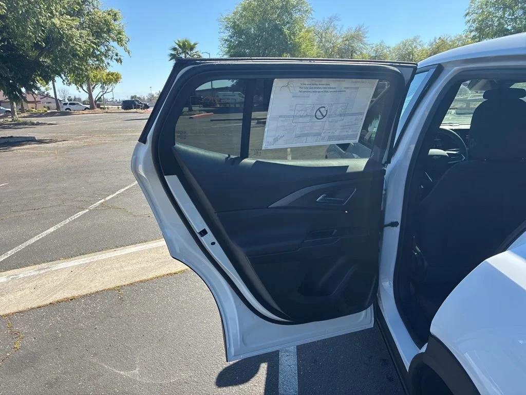 New 2026 Summit White Chevrolet LT image 17
