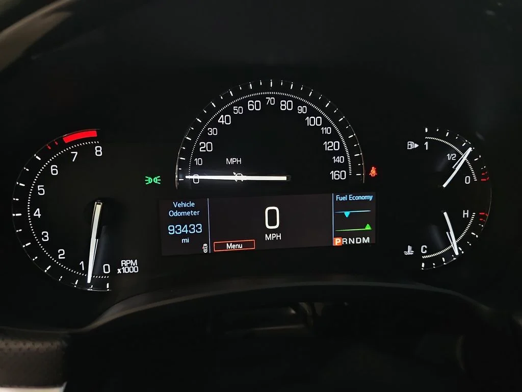 Used 2018 Silver Cadillac Luxury image 21