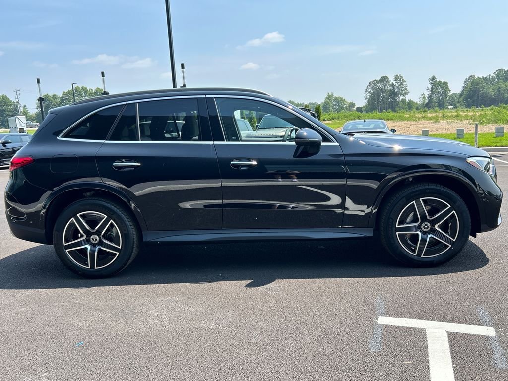 New 2026 Black Mercedes-Benz GLC 300 image 9
