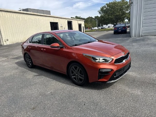 Used 2019 Red Kia EX image 3