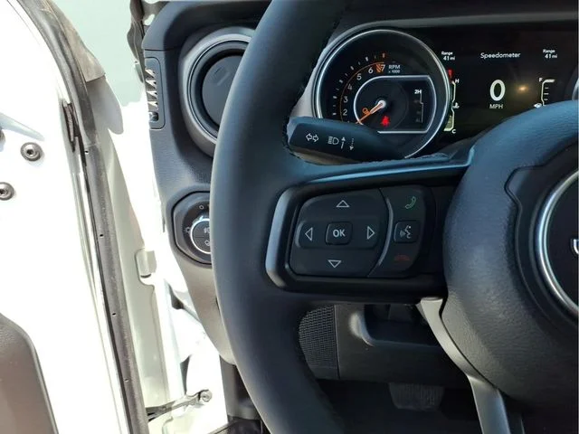 Used 2023 White Jeep Willys image 17