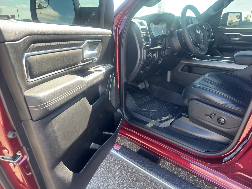 Used 2025 Delmonico Red Pearlcoat Ram Big Horn image 10