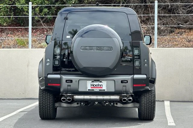 New 2026 Carpathian Grey Land Rover V8 image 4