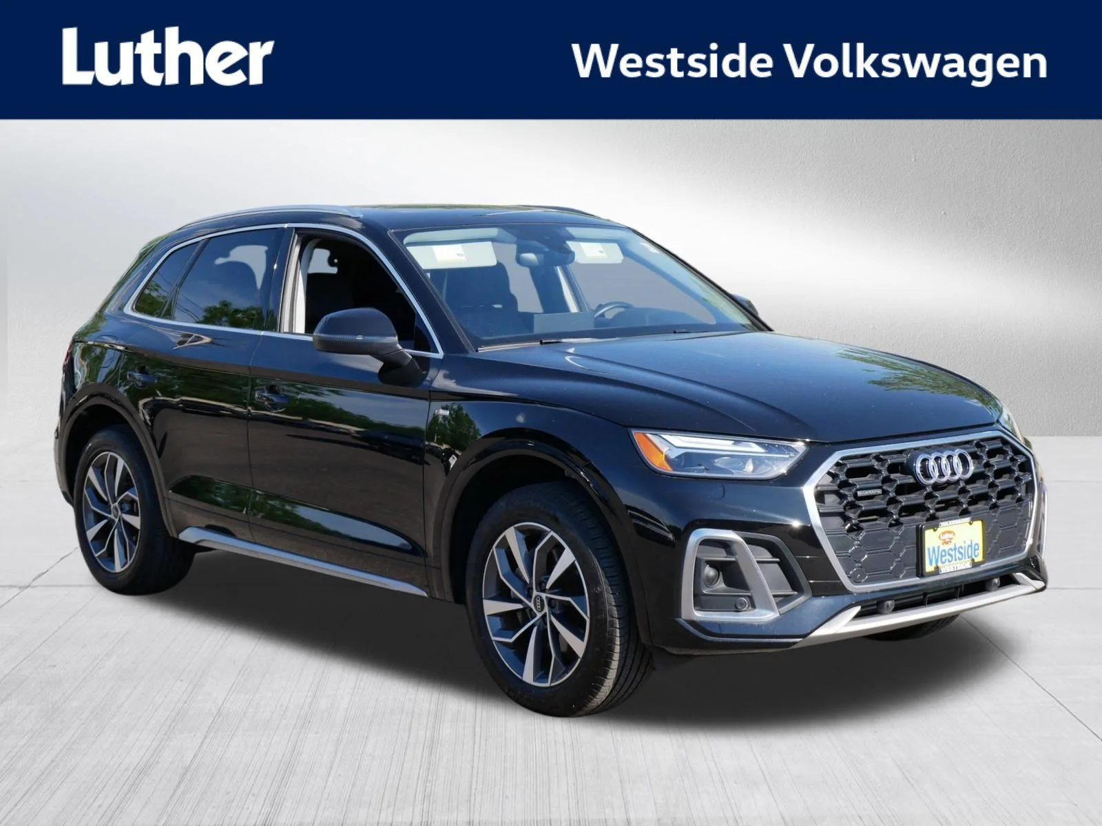 2023 Audi Q5 45 Premium's photo