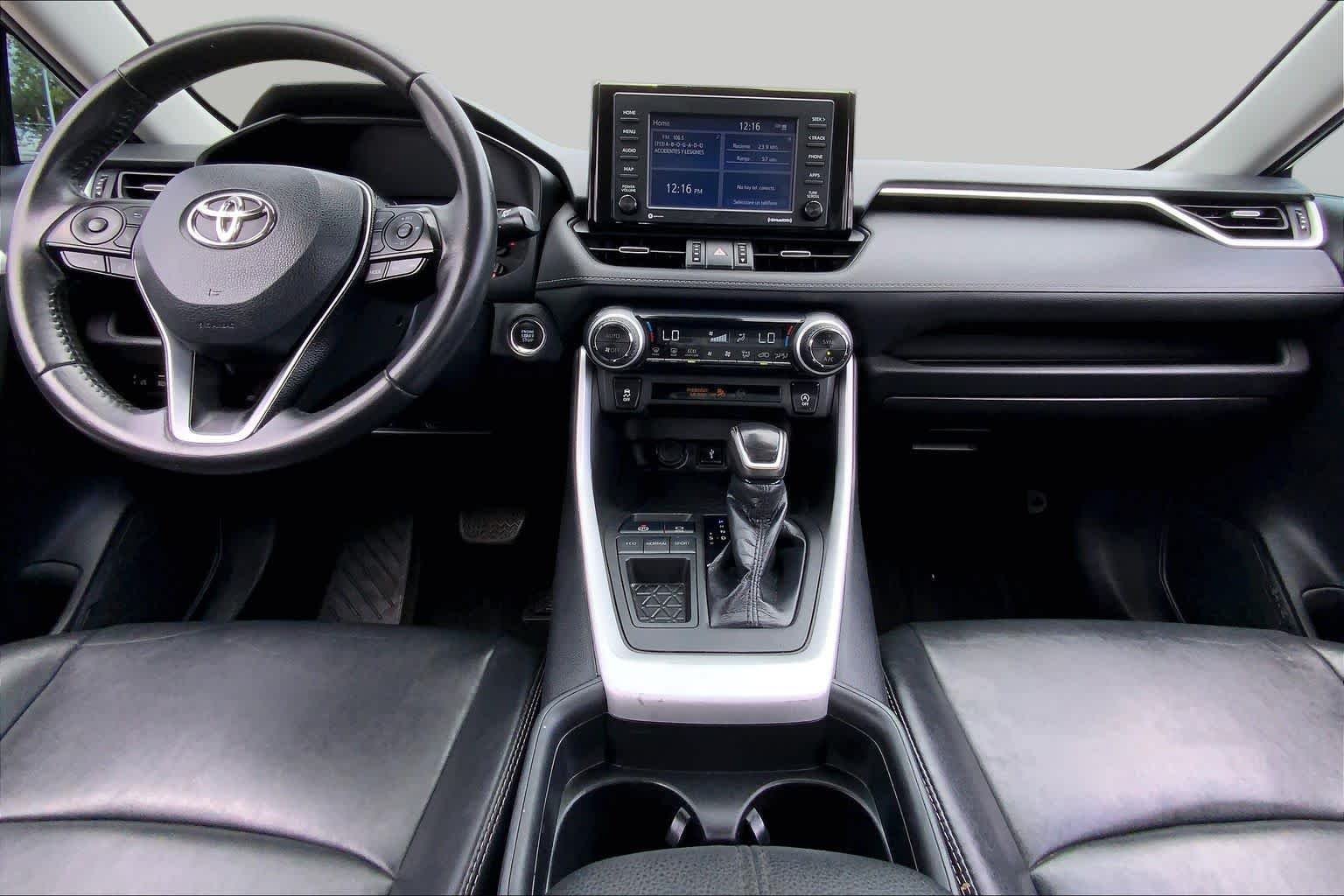 Used 2021 Midnight Black Metallic Toyota XLE Premium image 15