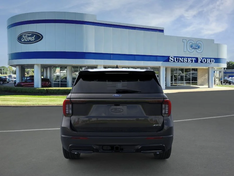 New 2026 Agate Black Metallic Ford ST-Line image 5
