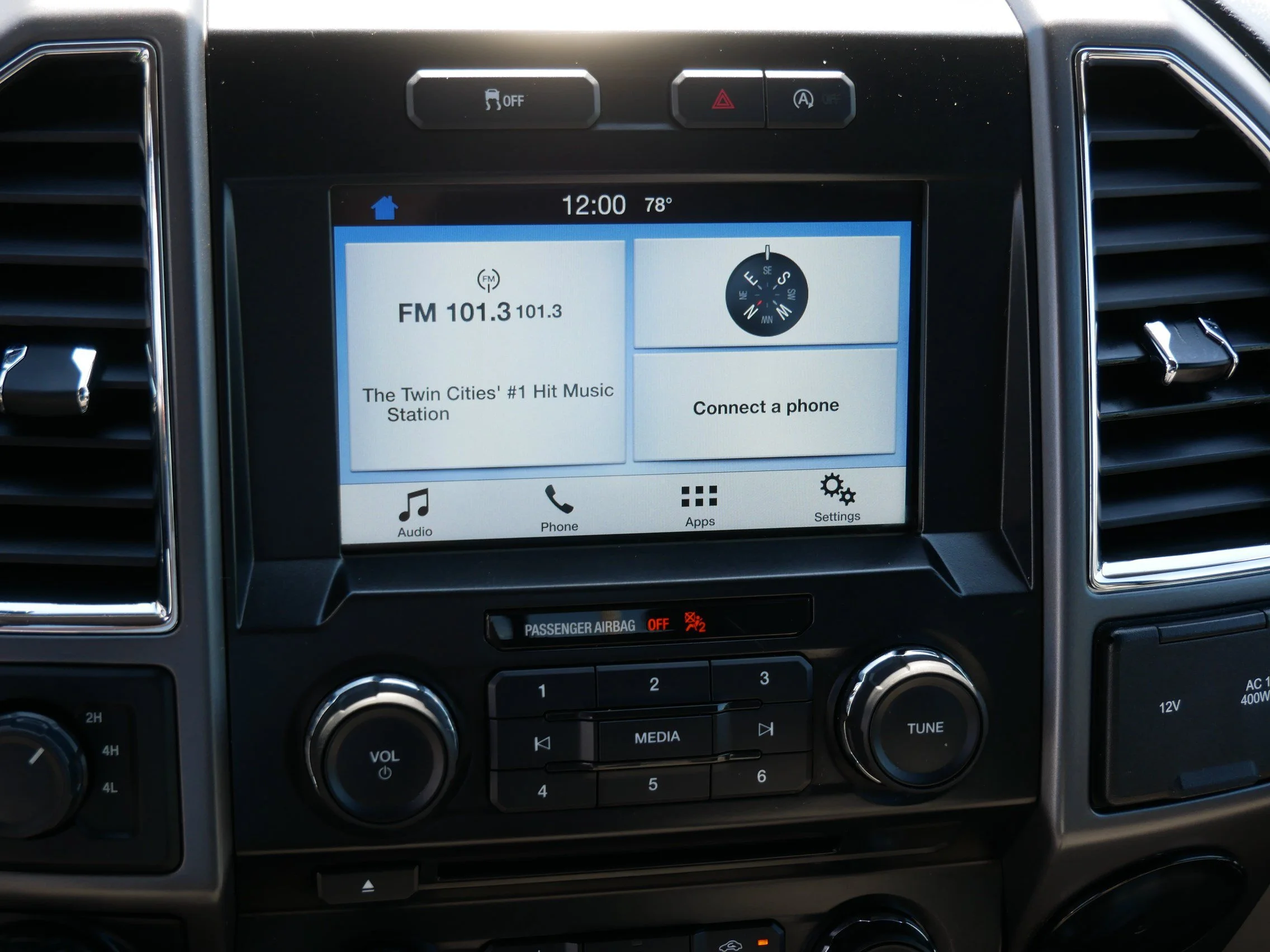 Certified Used 2022 Agate Black Ford XLT image 21