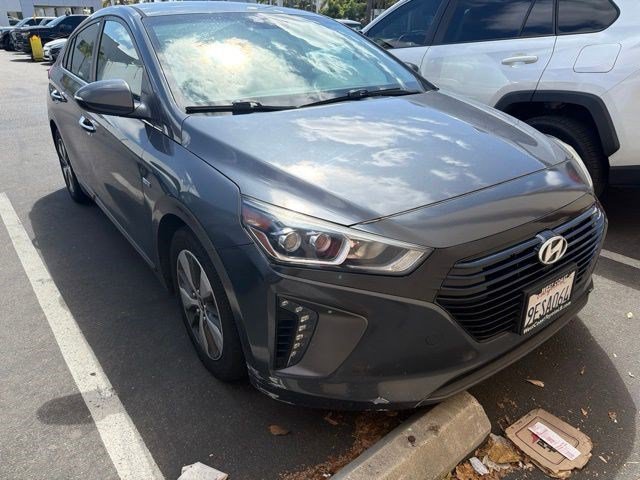 Used 2018 Summit Gray Hyundai Limited image 3