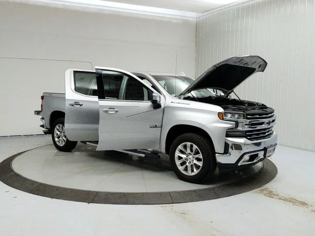 Used 2019 Silver Chevrolet LTZ image 10