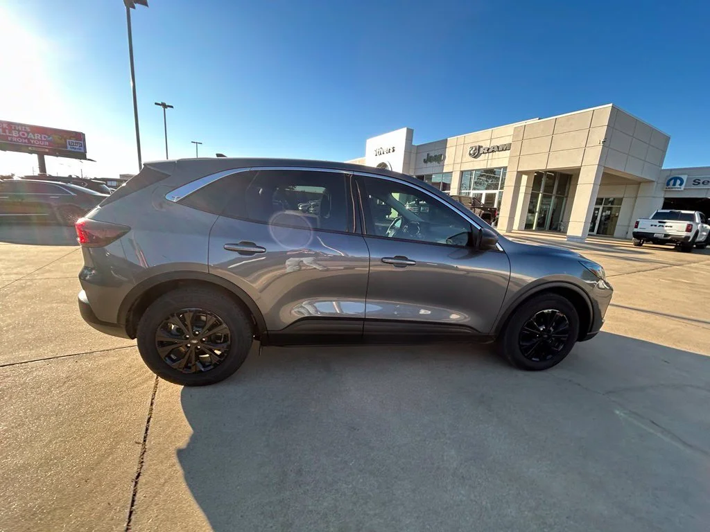Used 2024 Gray Ford Active image 4