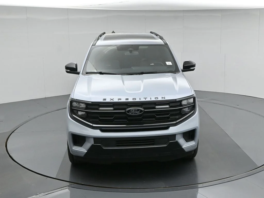 New 2026 Glacier Gray Metallic Tri-Coat Ford Platinum image 40