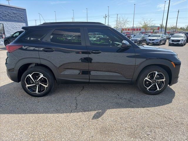 Used 2021 Mosaic Black Metallic Chevrolet RS image 6