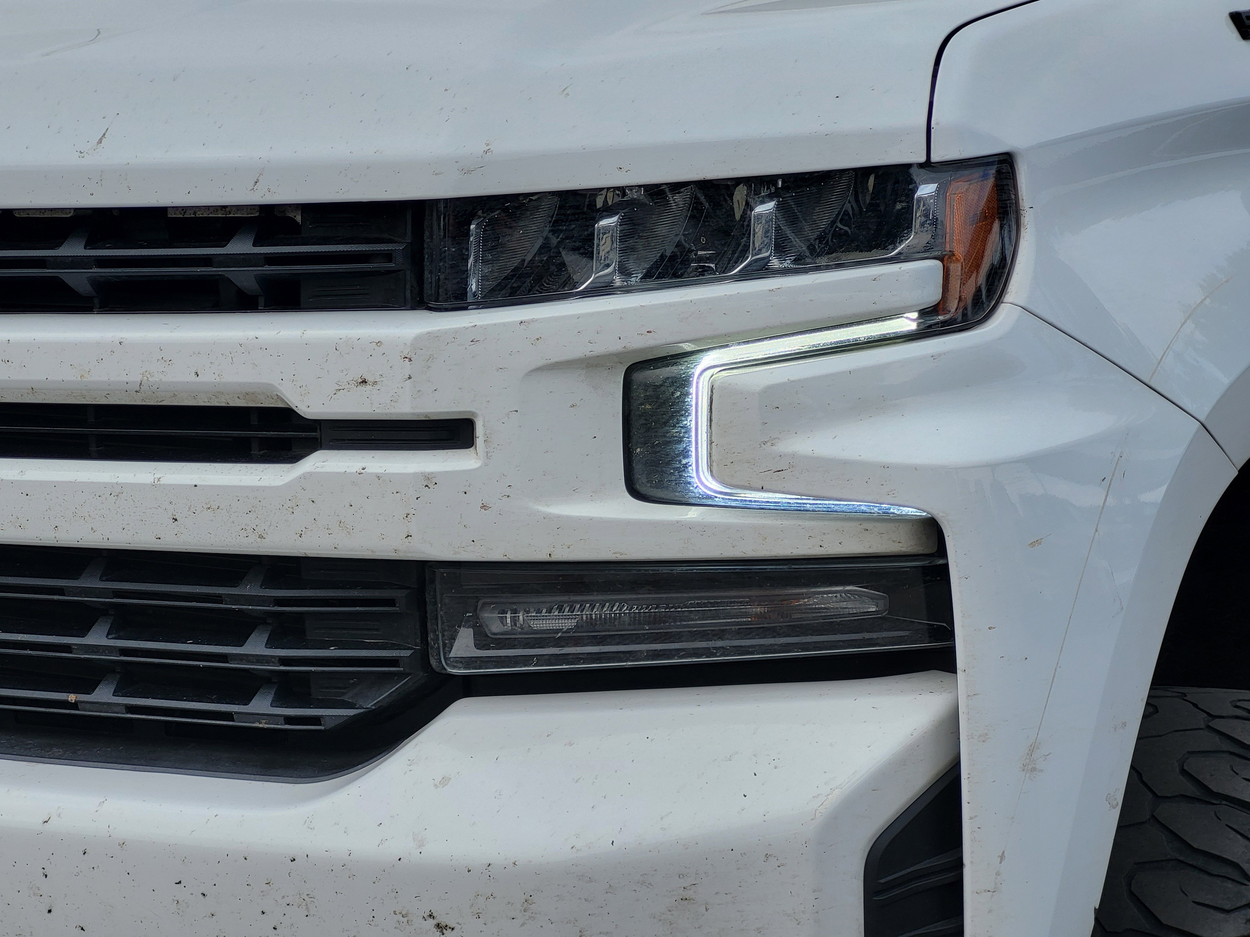 Used 2021 SUMMIT WHITE Chevrolet RST image 8