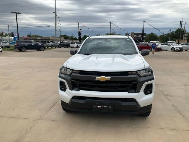 Used 2024 White Chevrolet LT image 41