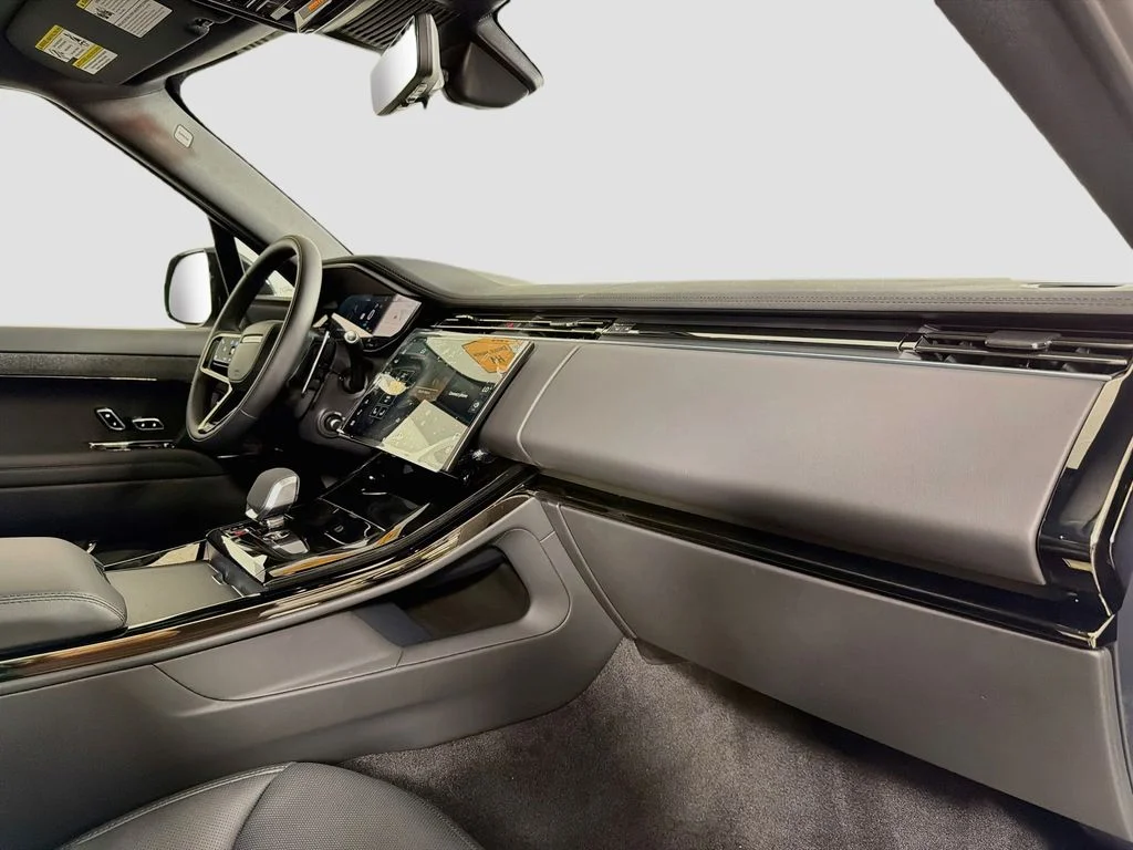 New 2026 Varesine Blue Land Rover Dynamic SE image 31