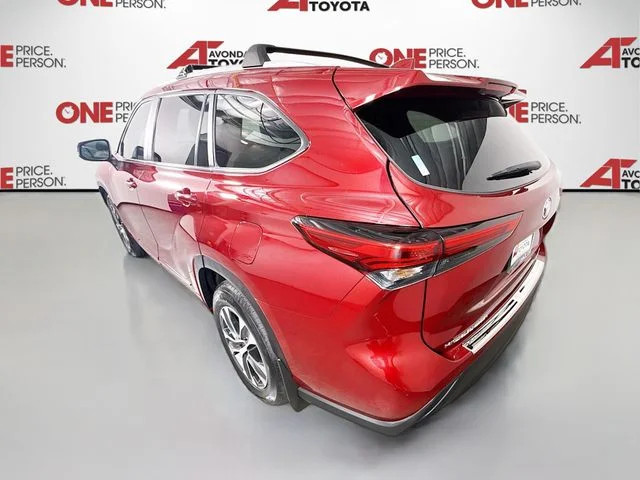 Used 2023 Red Toyota XLE image 5