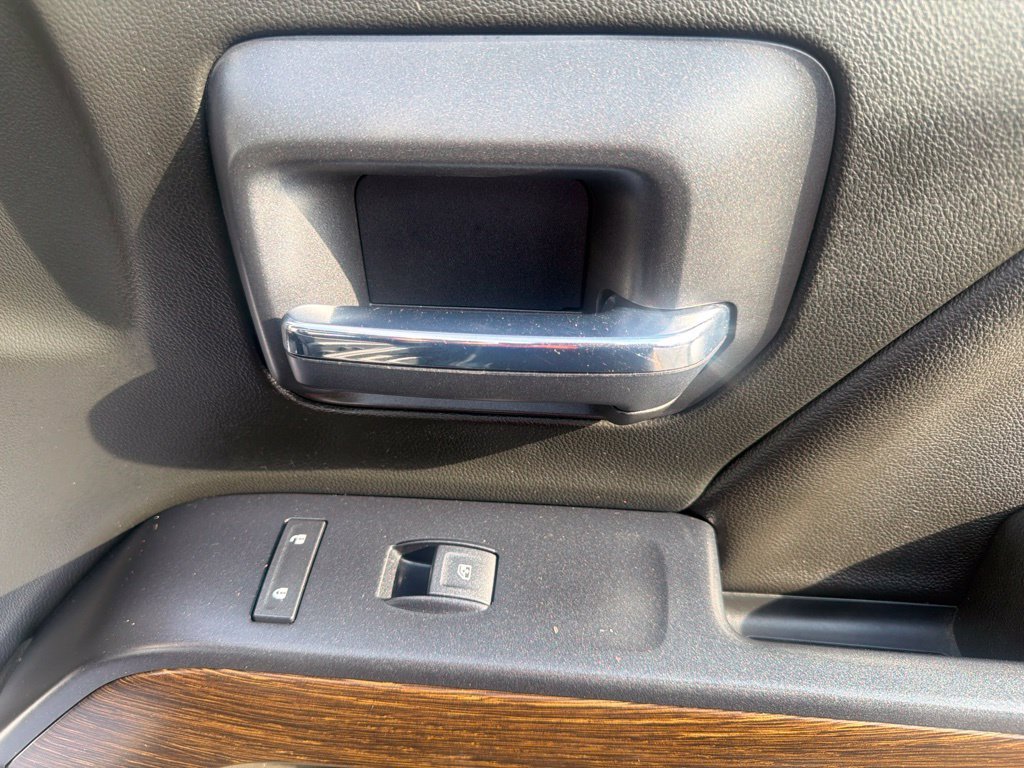Used 2018 Green GMC Denali image 30