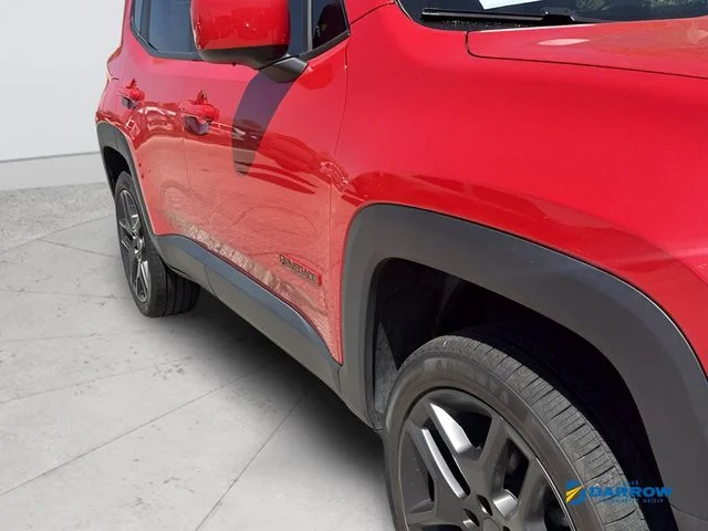 Used 2022 Red Jeep Latitude image 26