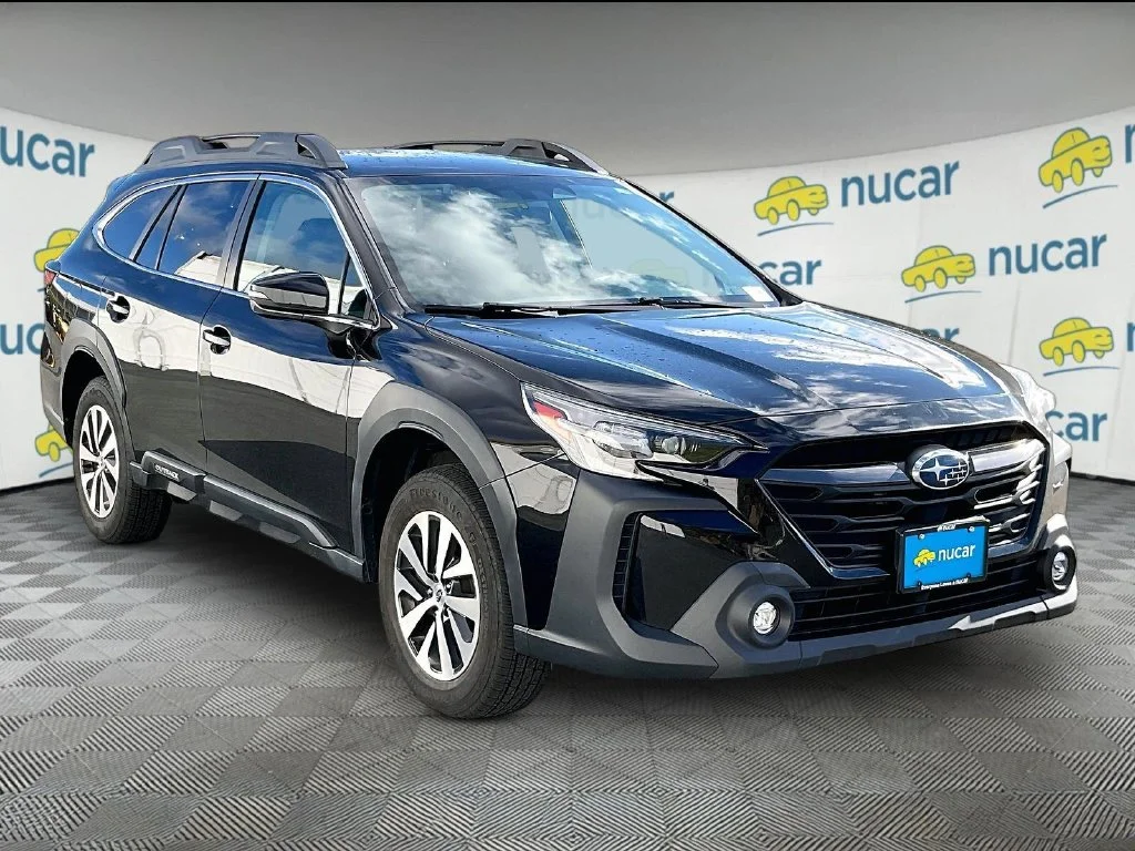 Used 2023 Crystal Black Silica Subaru Premium image 1