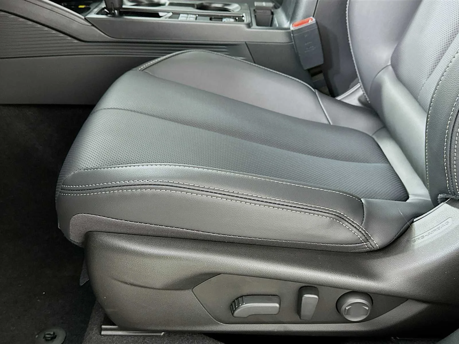 New 2026 MAGNETITE GRAY METALLIC Subaru Limited XT image 18