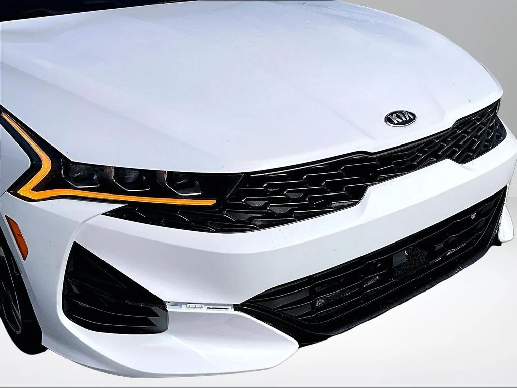 Used 2021 White Kia GT-Line image 29