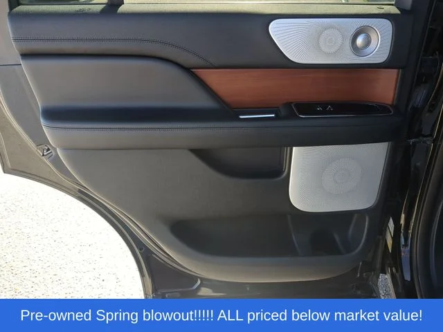 Used 2020 Black Lincoln Reserve image 36