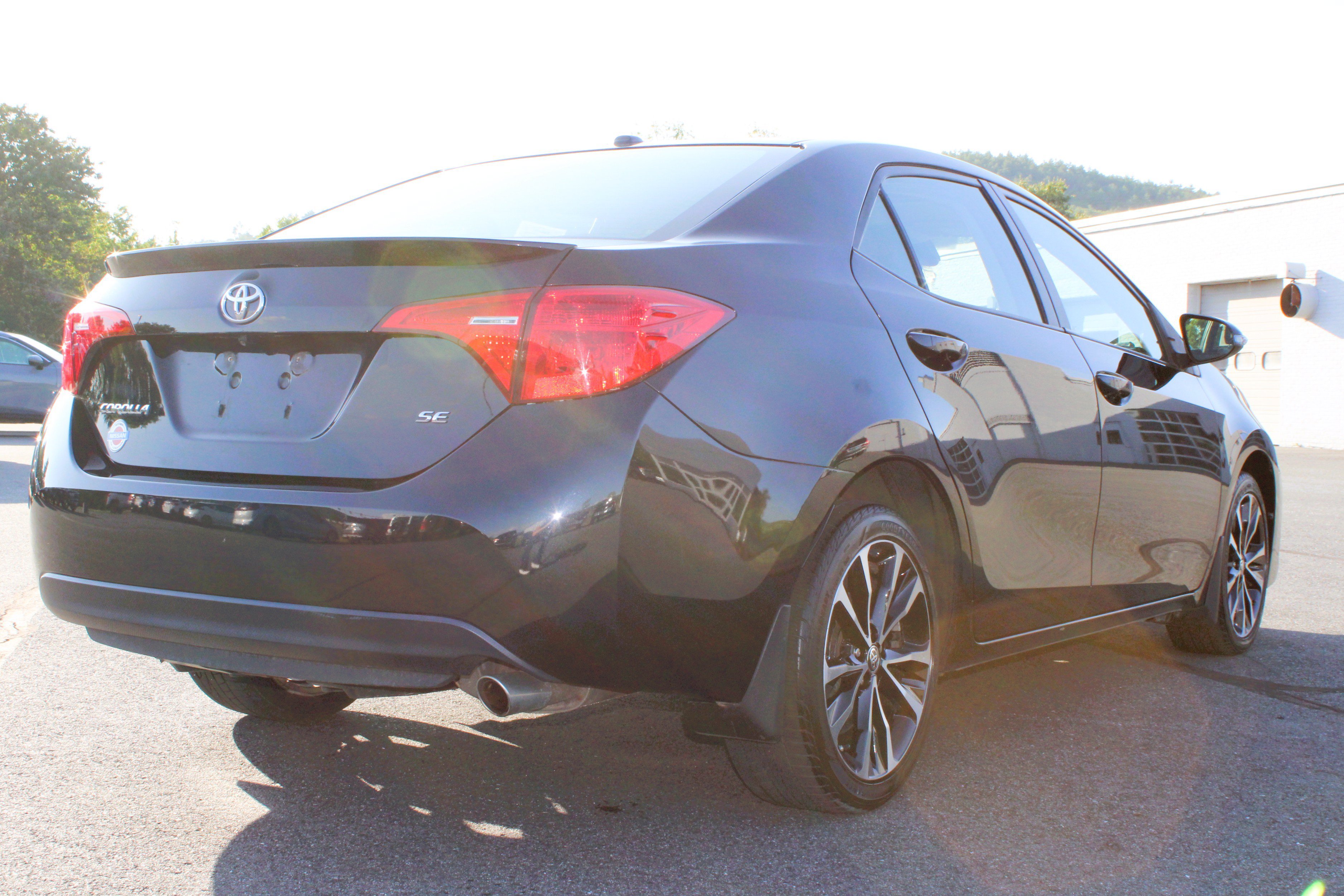 Used 2018 Black Toyota  image 9