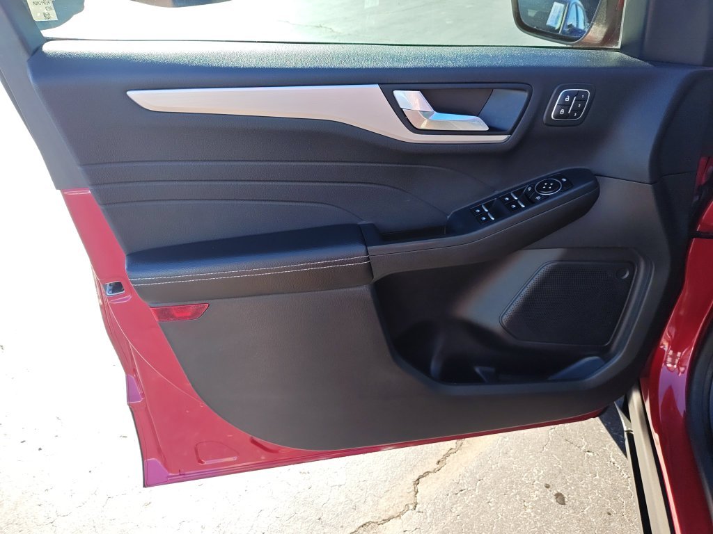 Used 2023 Red Ford Platinum image 12