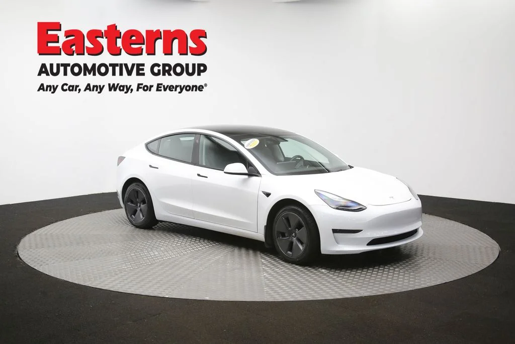 Used 2021 White Tesla Standard Range Plus image 43