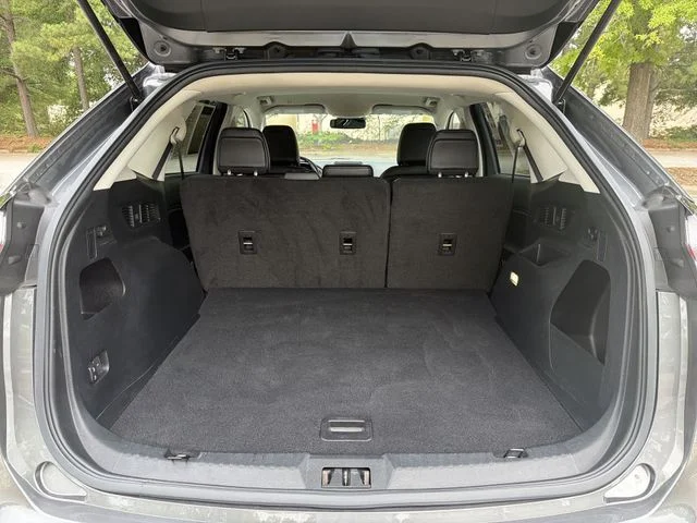 Used 2022 Gray Ford SEL image 25