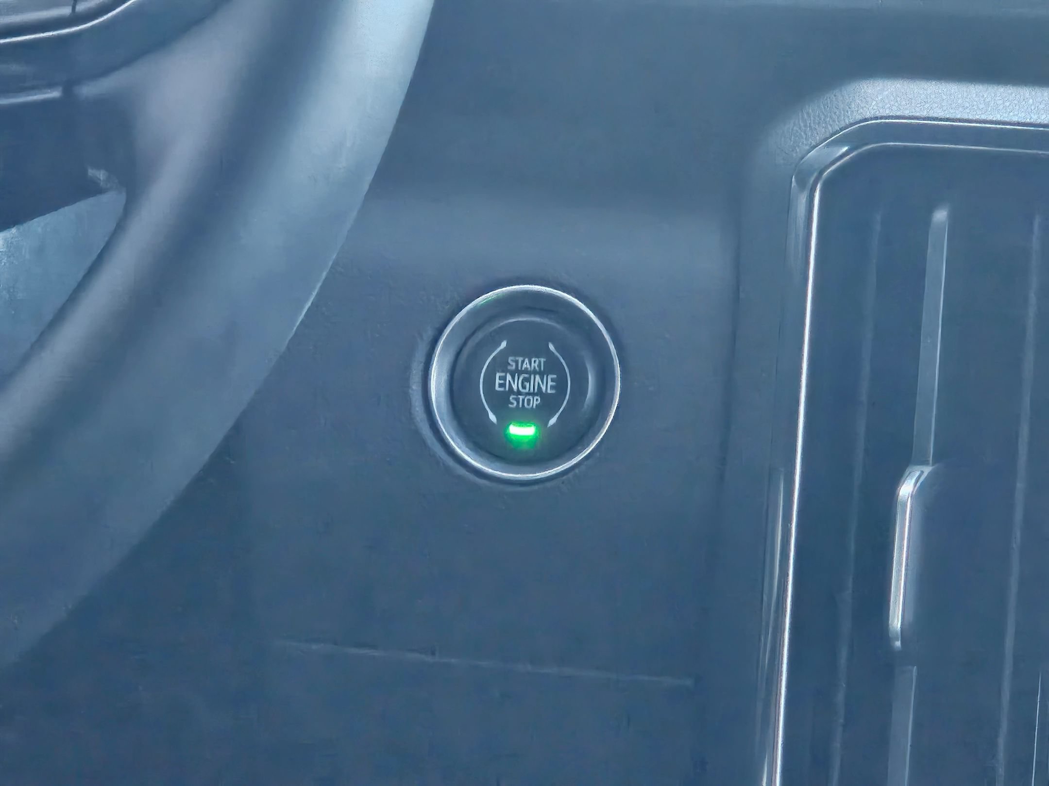 2024 GMC Acadia AT4 - Photo 14