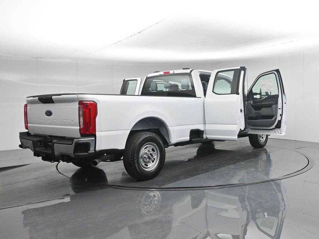 New 2026 Oxford White Ford XL image 28