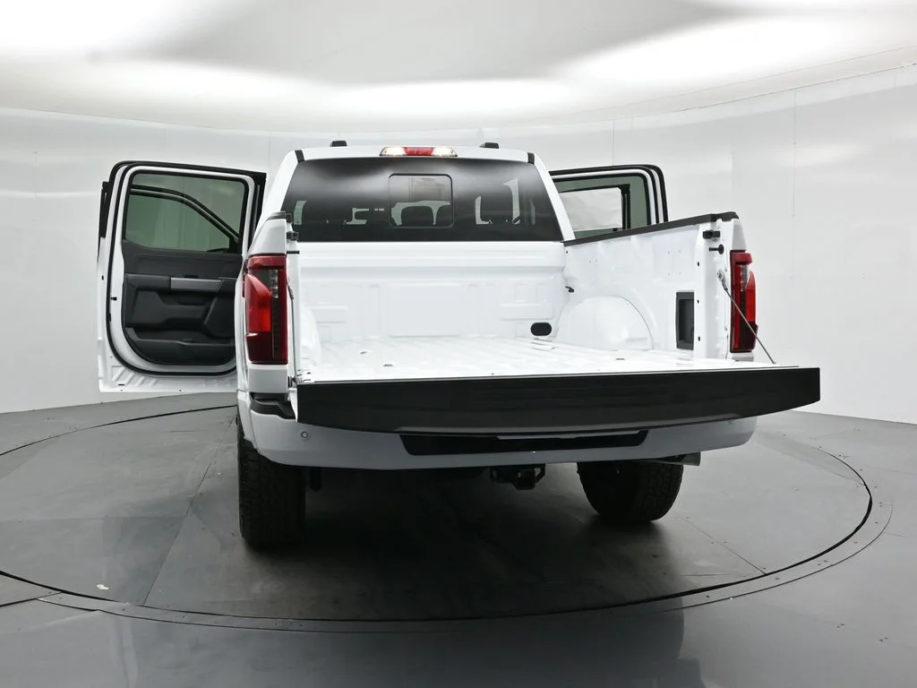 New 2026 Oxford White Ford XLT image 31