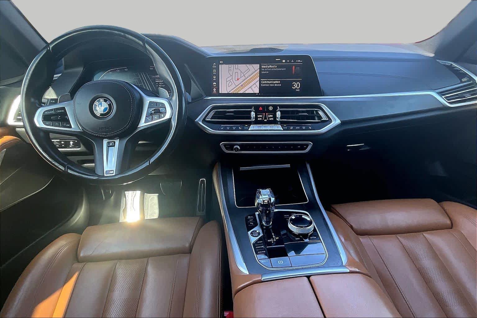 Used 2022 Mineral White Metallic BMW xDrive40i image 14