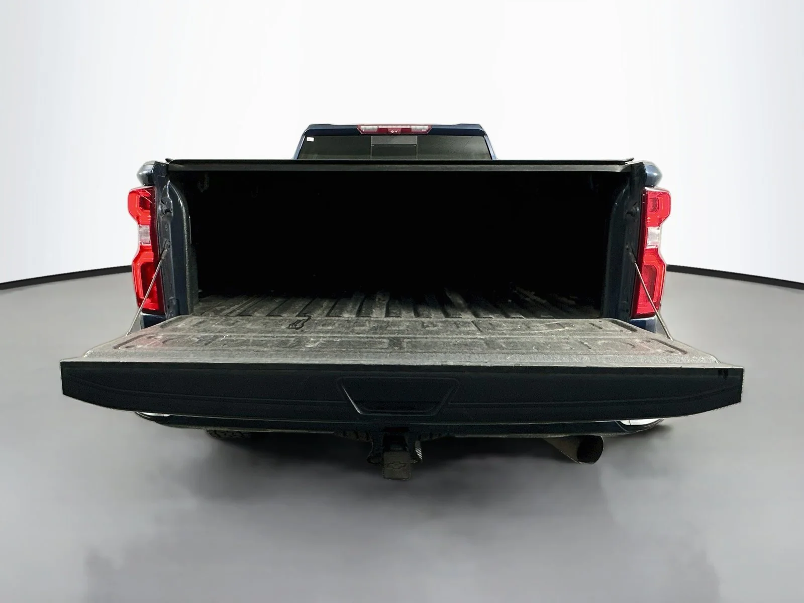 Used 2021 Northsky Blue Metallic Chevrolet LTZ image 28