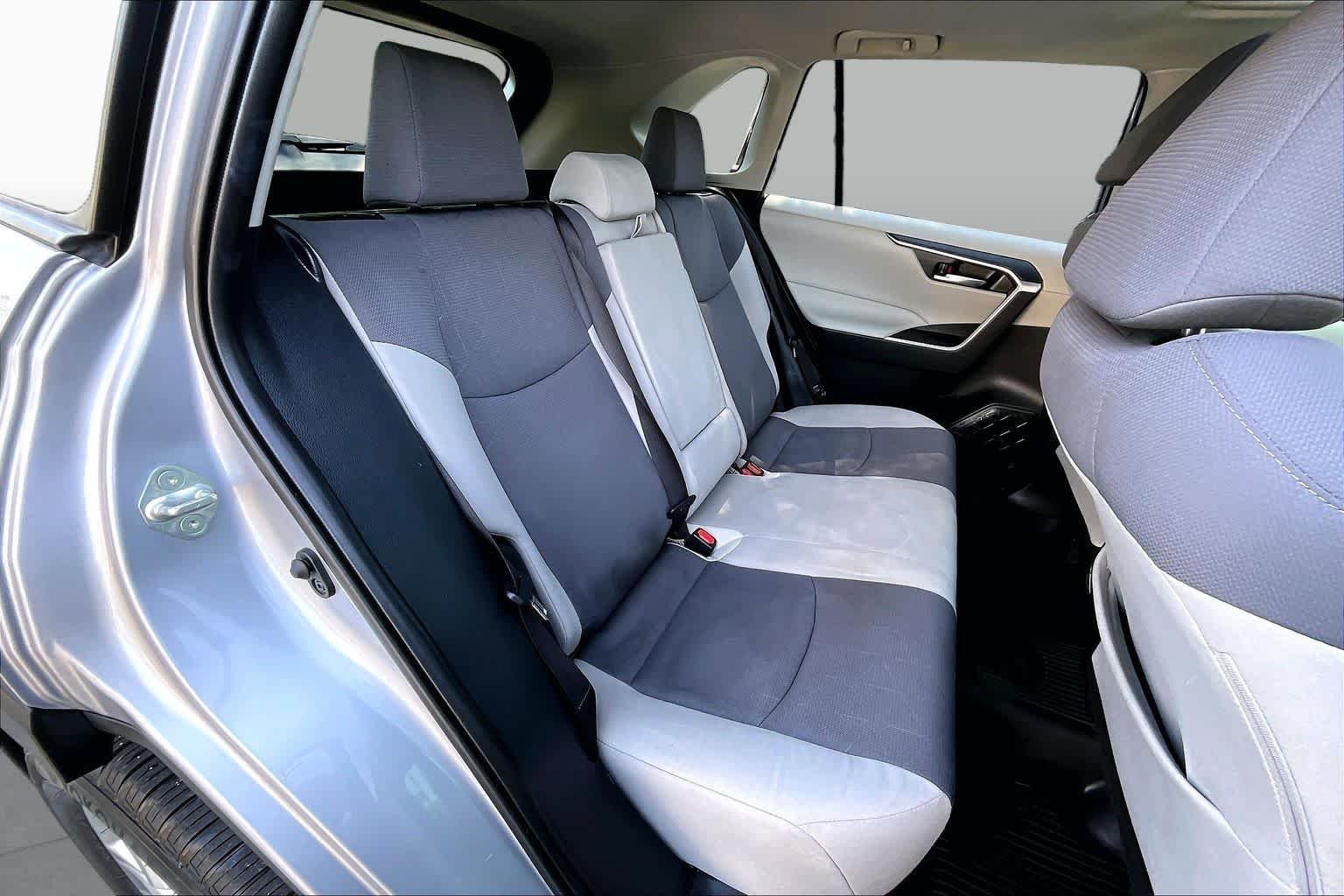 Used 2020 Silver Sky Metallic Toyota XLE image 20