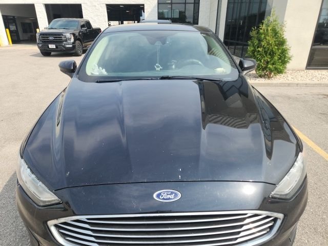 Used 2019 Black Ford SE image 8