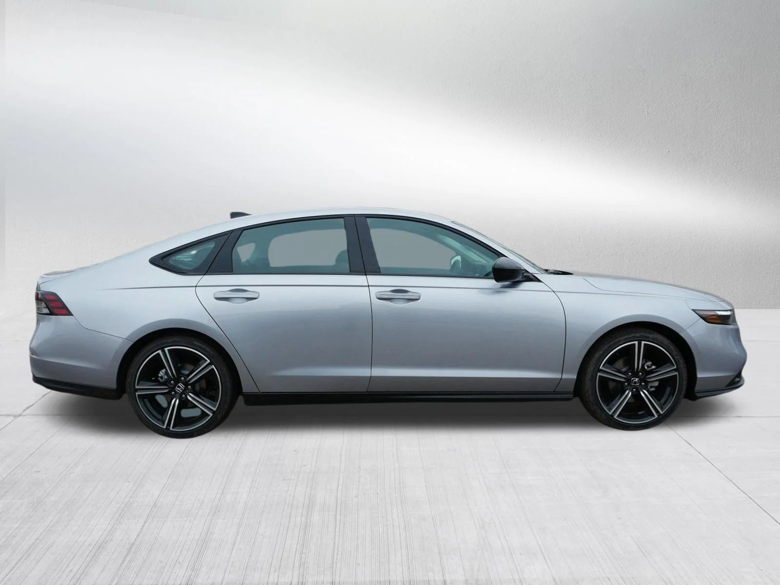 New 2026 Solar Silver Metallic Honda SE image 8